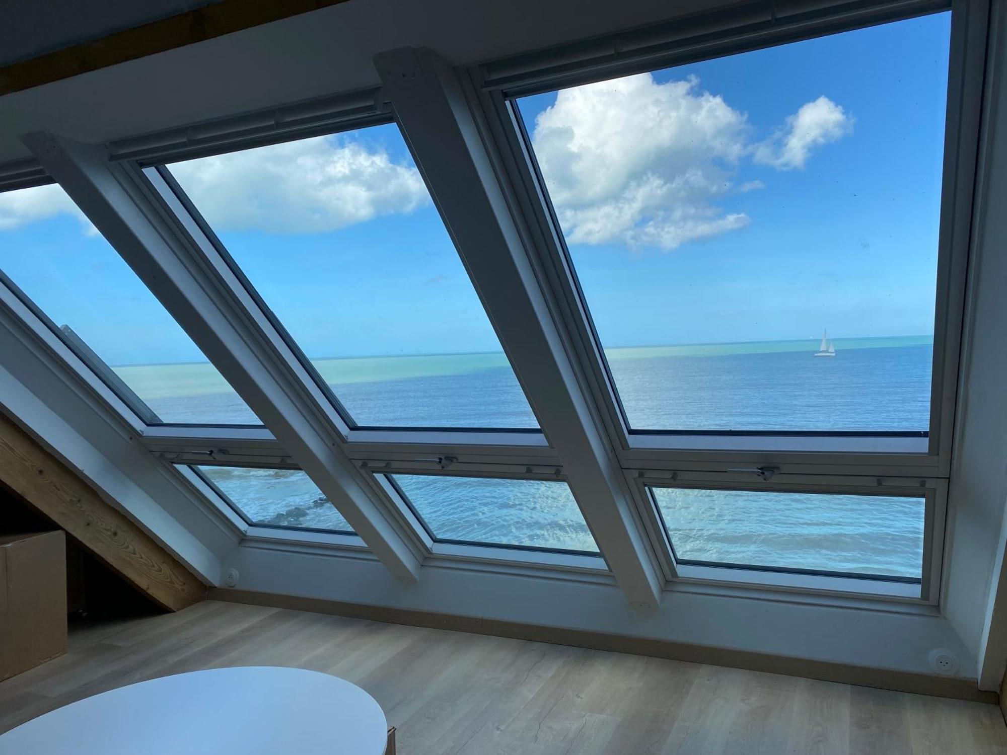 Vue Exceptionnelle En Front De Mer, 8 Personnes Ver-sur-Mer Exterior photo